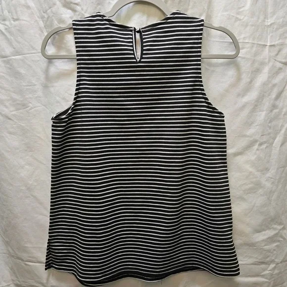 Savanna Jane White Black Striped Sleeveless Top Floral Embroidery Small Tank - Picture 8 of 9
